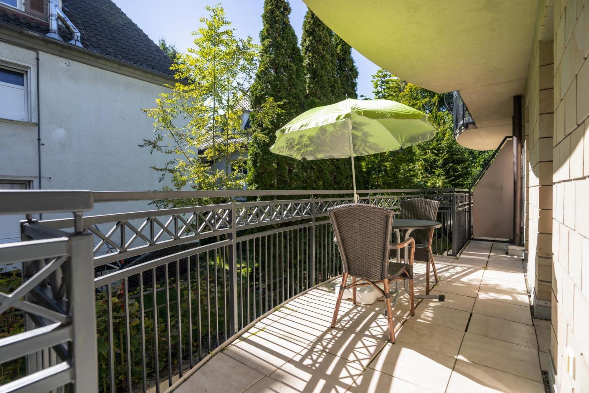 Hotel Cityhome Am Kurpark Bad Salzuflen Exteriör bild