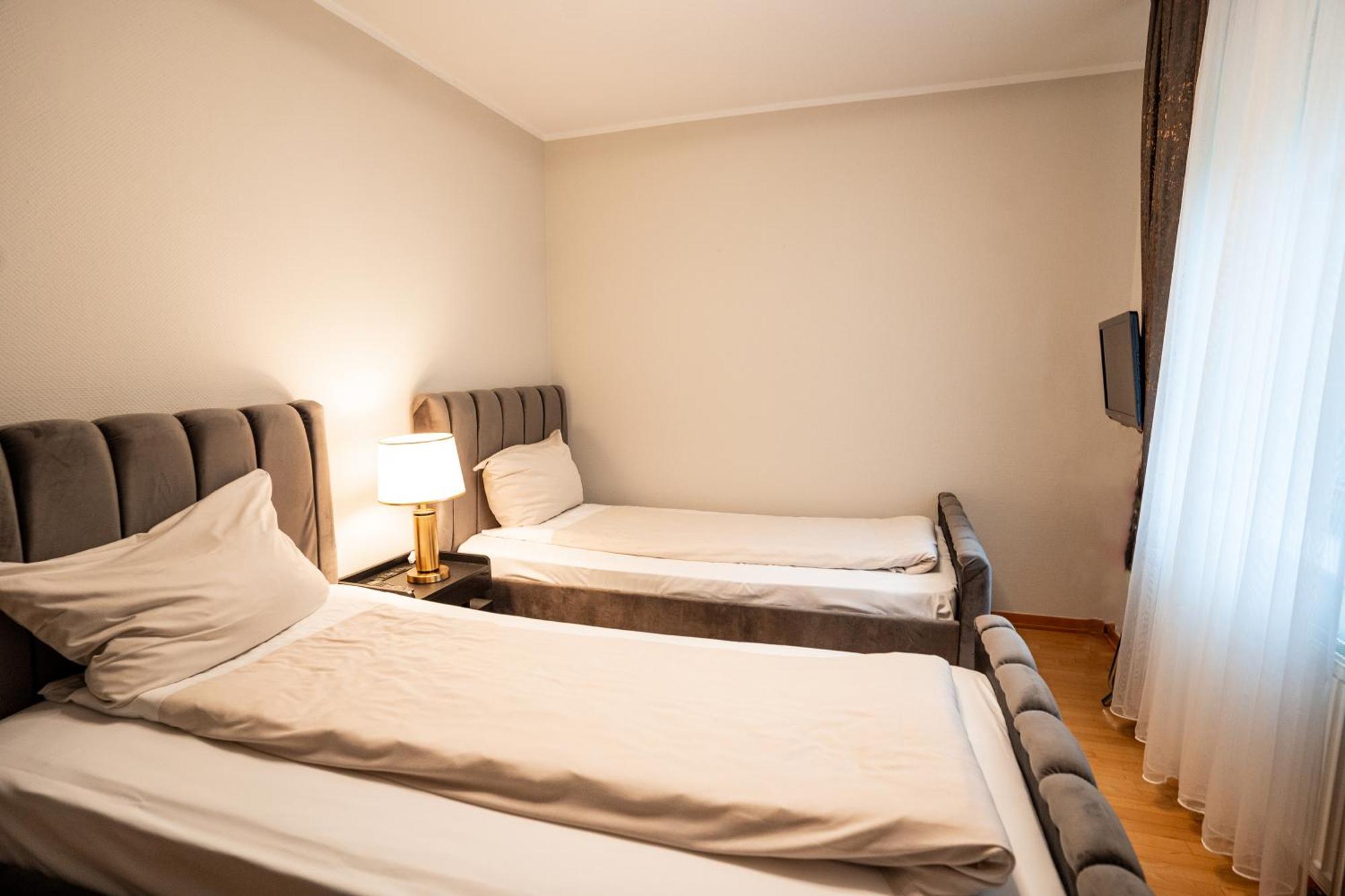 Hotel Cityhome Am Kurpark Bad Salzuflen Exteriör bild